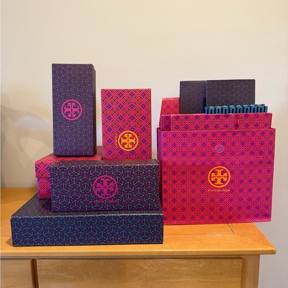 Tory Burch Boxes - Picture 5 of 6